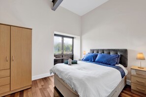 2 Schlafzimmer, Bügeleisen/Bügelbrett, Reisekinderbett, kostenloses WLAN