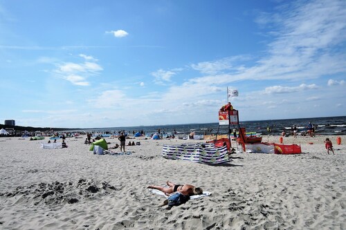 Dziwnówek Holiday House near Beach