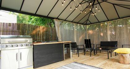 Expansive Victorian close to Saratoga Springs and Lake George