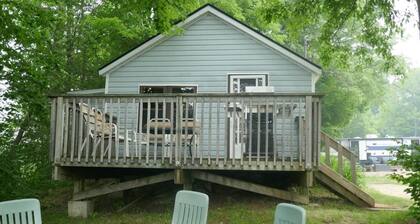 A Pet friendly, Cozy cabin for a relaxed stay.