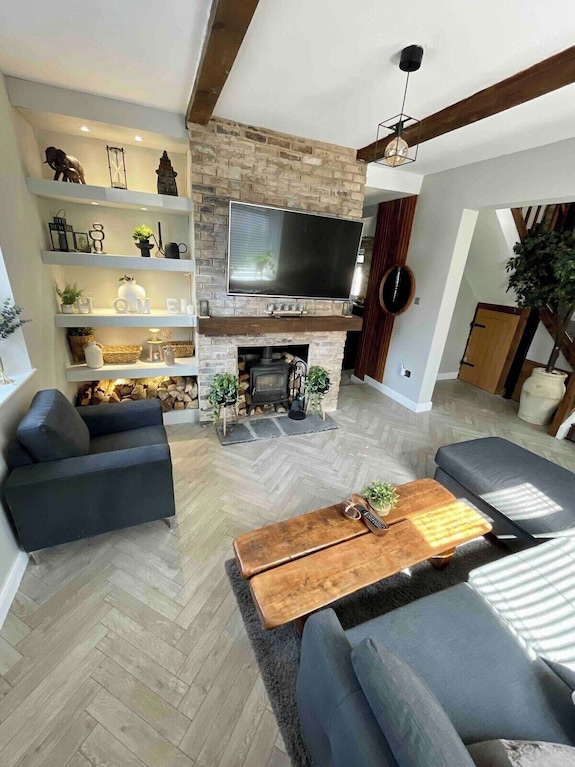 Large Peak District National Park Holiday House - Glossop