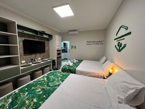 Suite | Premium bedding, Select Comfort beds, individually decorated, desk - Flat Perfeito Amarilis Riviera São Loure (Bertioga)