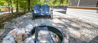 Deluxe Cabin at Endless Caverns - Glamping Adventures at Endless Caverns Resort