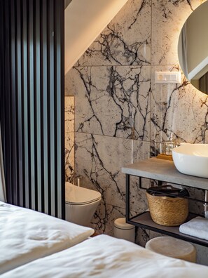 4 間睡房、熨斗/熨衫板、Wi-Fi、床單