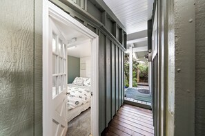 3 chambres, bureau, accès au Wi-Fi (inclus), literie fournie