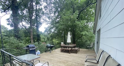 Mid-Century Gem in Holston Hills