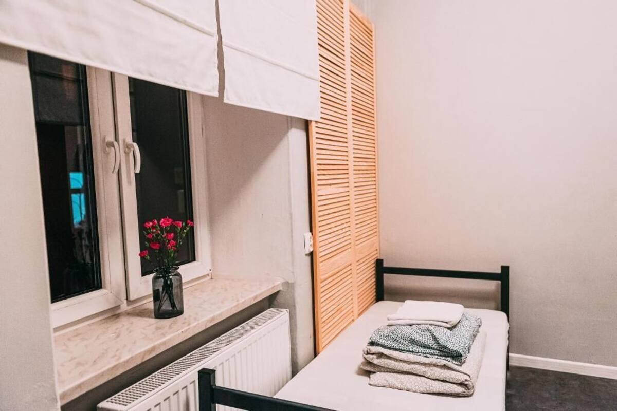 Habitación básica doble | Tabla de planchar con plancha y wifi gratis