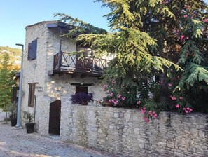 Exterior - Liakoto - Two-Bedroom House (Pano Panagia)