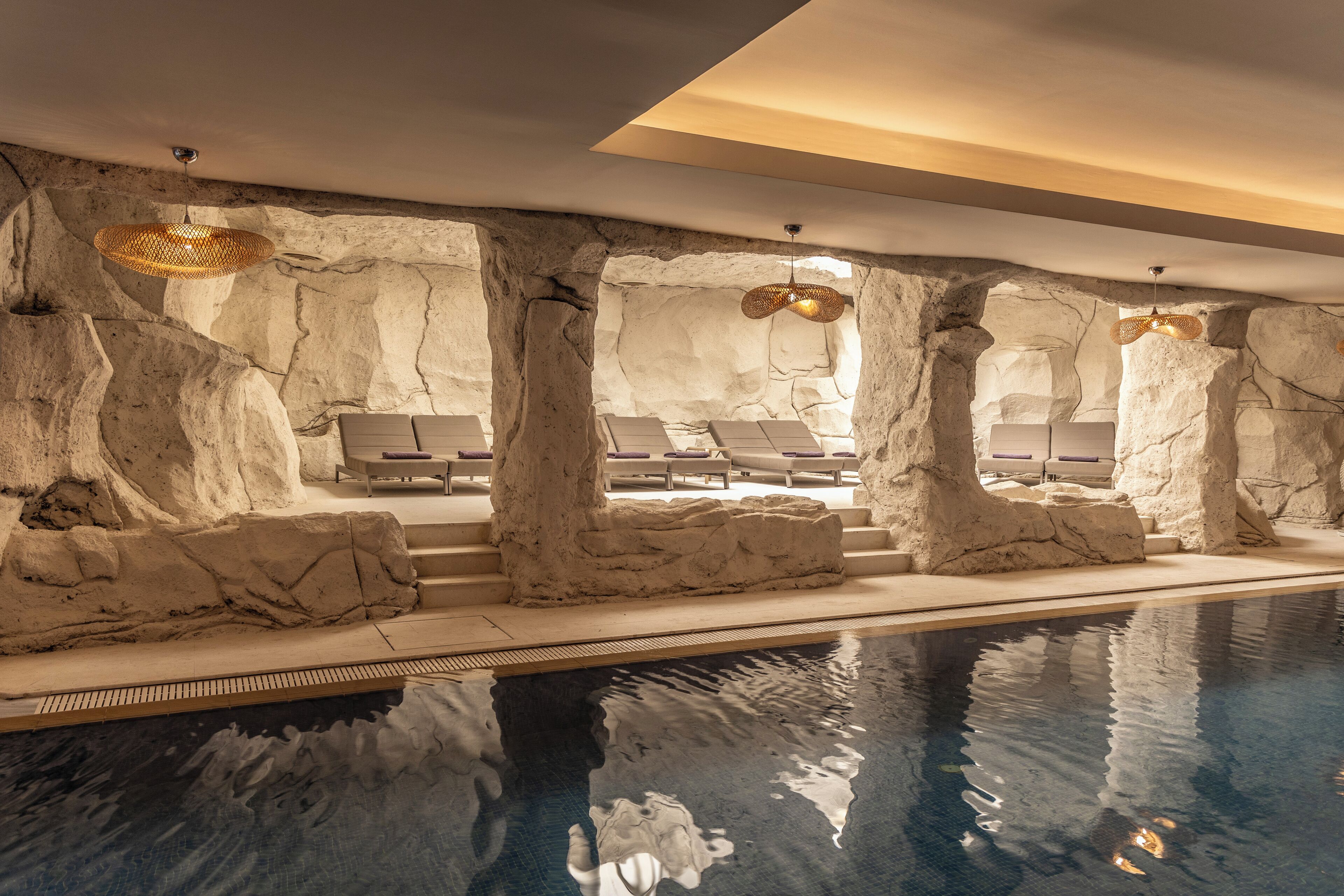 Indoor pool, seasonal outdoor pool
