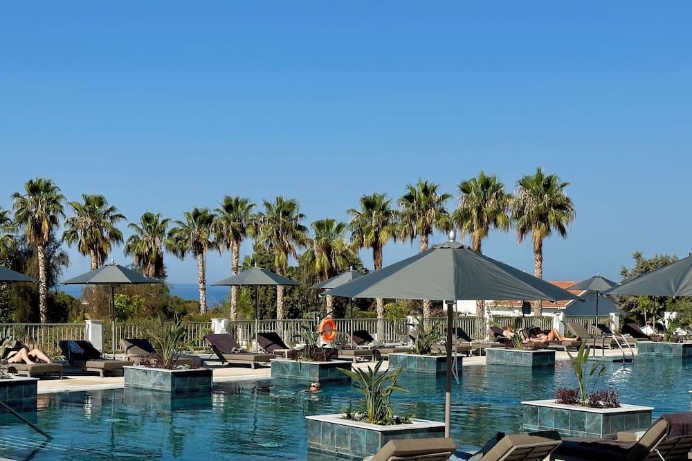 Cali Resort & Spa by Louis Hotels