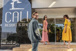 Property entrance - Cali Resort & Spa by Louis Hotels (Pegeia)