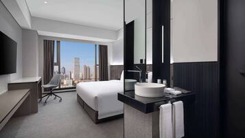 Business Room, 1 King Bed, Non Smoking