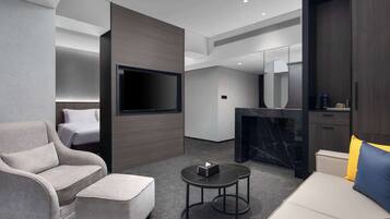 Superior Suite, 1 King Bed, Non Smoking