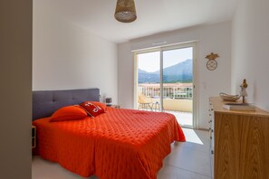 1 bedroom, iron/ironing board