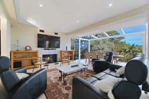 Älytelevisio, takka, tulostin