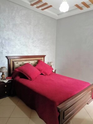 2 chambres, bureau, fer et planche Ă repasser, accĂšs au Wi-Fi (inclus)