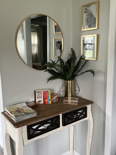 Cozy Bristol Jungalow Apartment- 2 blocks from King College - 2 bd/1 bath