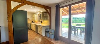 Stunning well-Equipped House for 9 Near Aubeterre