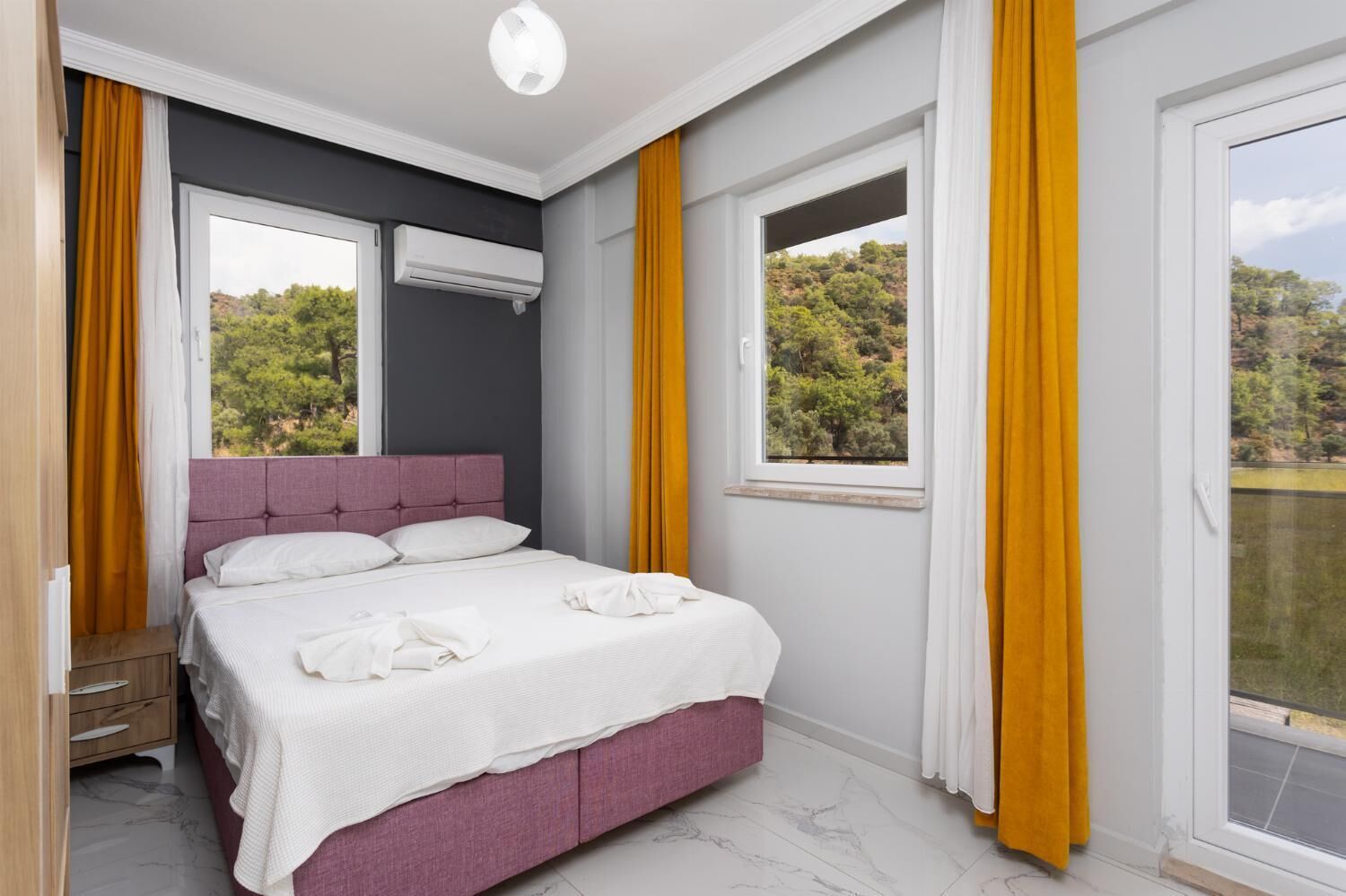 5 slaapkamers, een strijkplank/strijkijzer, wifi, beddengoed