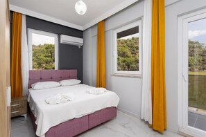 4 chambres, fer et planche à repasser, Wi-Fi, draps fournis