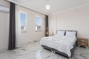 4 Schlafzimmer, Bügeleisen/Bügelbrett, WLAN, Bettwäsche