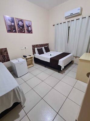 Soundproofing, free WiFi, bed sheets