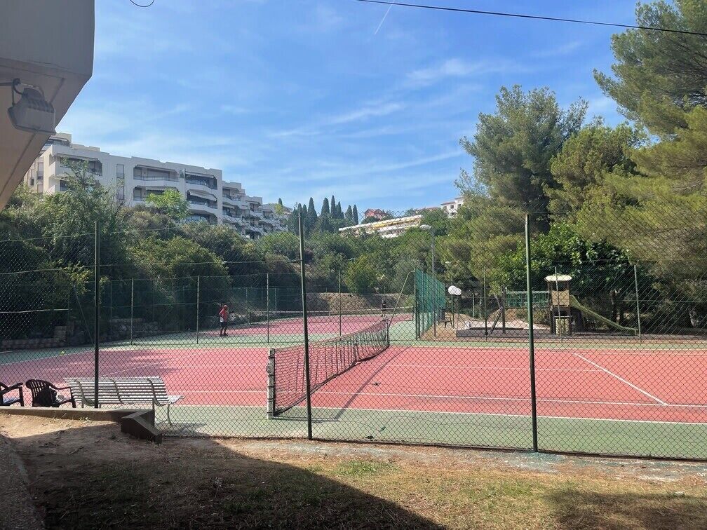 Sport court