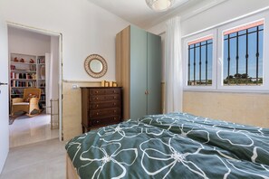 3 bedrooms, Internet