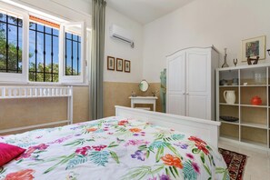 3 bedrooms, Internet