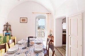 Dining - Dimore al Castello - Appartamento by BarbarHouse (Vieste)