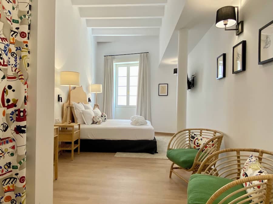 Deluxe Room | In-room safe, soundproofing, free WiFi, bed sheets