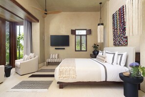 5 bedrooms, in-room safe, desk, iron/ironing board