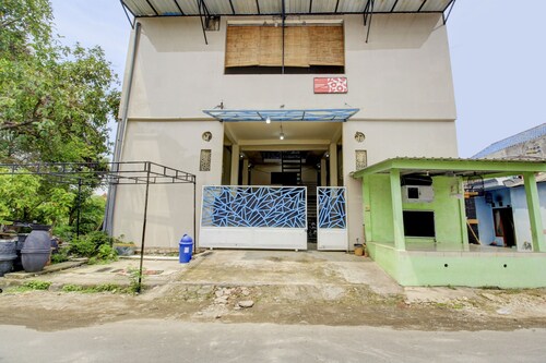 Hotel O Zeevanna Guest House Syariah