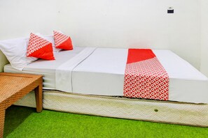 Bureau, espace de travail pour ordinateur portable, Wi-Fi gratuit