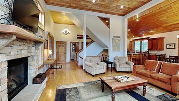 Casa (4 Bedrooms) | Servicio de la propiedad