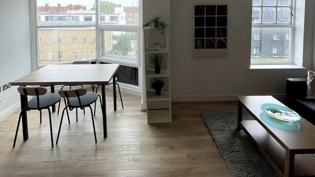 Luokittelematon kuva, 1 kautta 12, painike