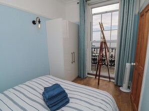 1 makuuhuone, yksilöllisesti sisustettu, yksilöllisesti kalustettu