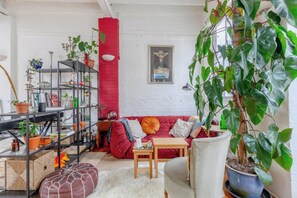 Basic Apartment, 1 Double Bed | Interior - Stylish & Spacious 1BD Flat - Dalston (London)