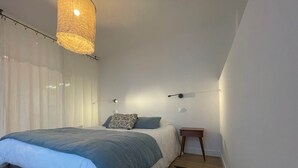 1 室のベッドルーム、WiFi (無料)