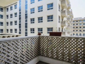 Property grounds - Exquisite and Modern Studio JVC (Dubai)