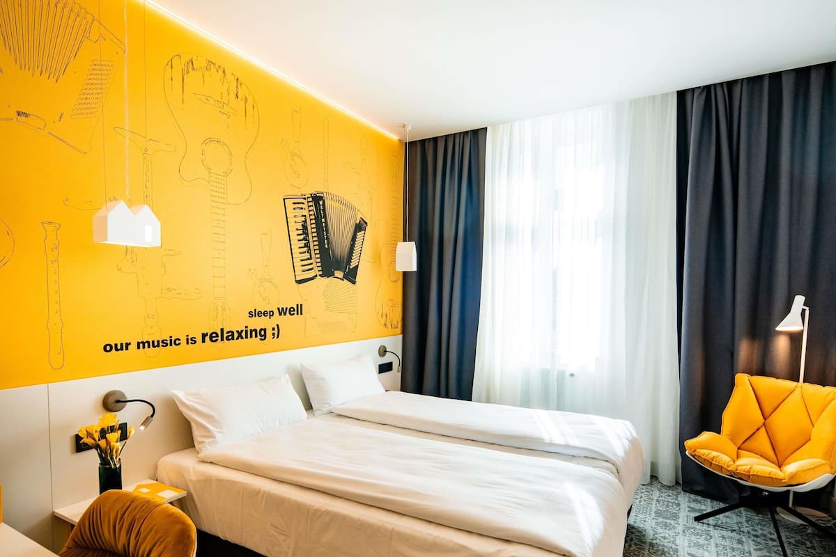 Superior Room, 2 Twin Beds | Hypo-allergenic bedding, in-room safe, desk, laptop workspace