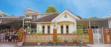 숙박 시설 정면