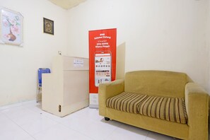 Lobby - Hotel O Wisma Pinggir (Tanjung Pinang)