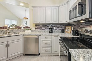 Microwave, dishwasher, toaster, blender - Savannah Home w/ Patio & Grill ~ 2 Mi to Downtown (Savannah)