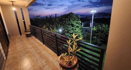 Exquisite 4bed 4.5bath Lake View Home!