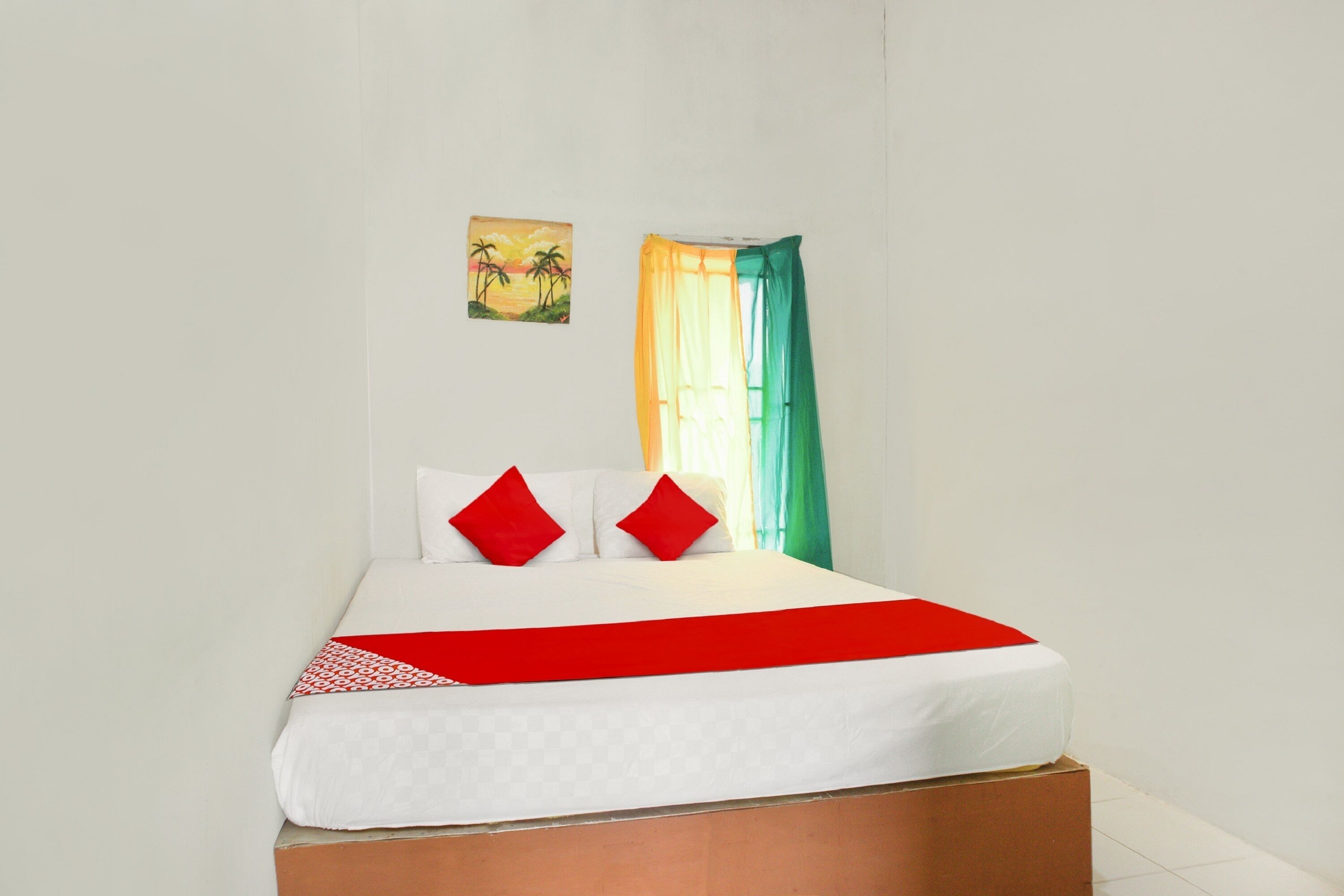 standard double room | desk, laptop workspace, free wifi, bed sheets