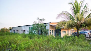 Hall