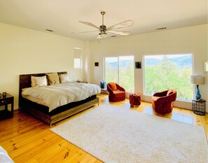 3 Schlafzimmer, Reisekinderbett, kostenloses WLAN, Bettwäsche
