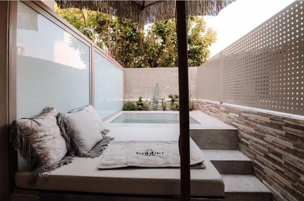 Outdoor pool, a heated pool - I Sabbia Mini Pool Suites with private pool, brand new 2023 (Preveza)