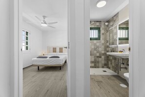 Bruser, hårtørrer, håndklæder